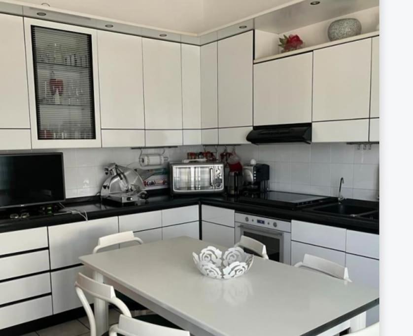 Apartamento A Casa Di Gianni Gallarate Exterior foto